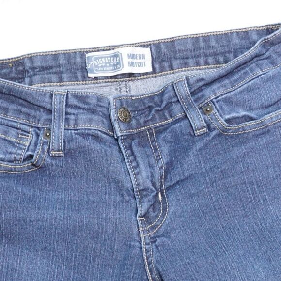 Signature Levi Strauss Modern Boot Cut Jeans, Sz 6 - Picture 6 of 6